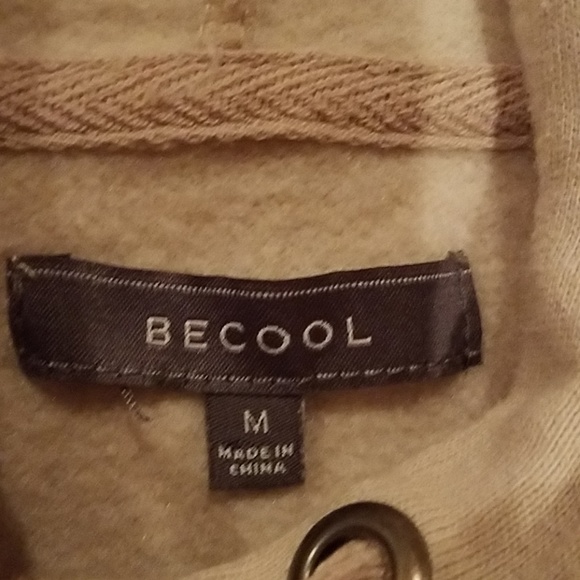 Cream colored sweatshirt. - Picture 2 of 2